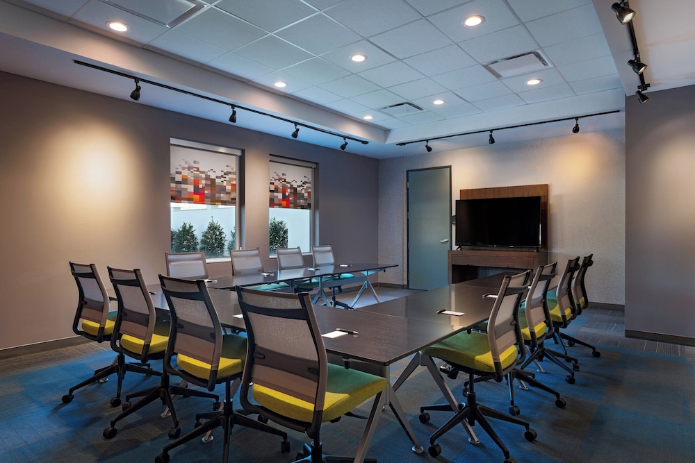 Aloft Waco Downtown - photo 23