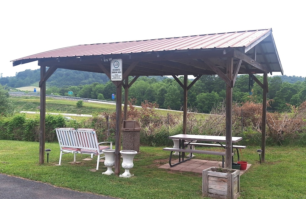 Dawson Inn - photo 26