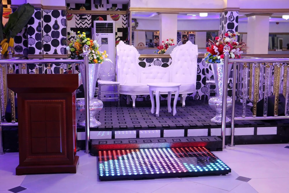 All Seasons Hotel Owerri in Owerri, Nigeria