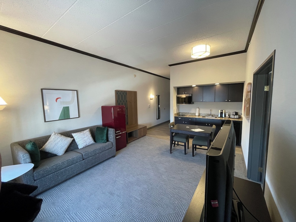 Holiday Inn Chicago Northwest Elgin by IHG - photo 26