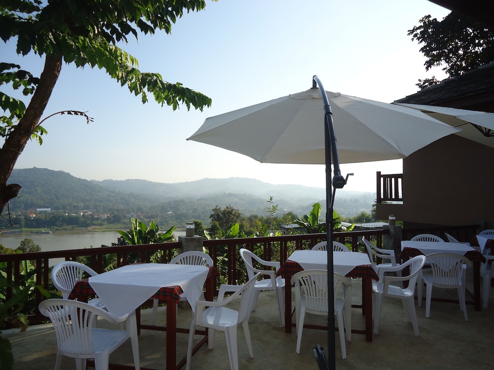 Chiang Khong Hill - carbon neutral hotel in Chiang Khong