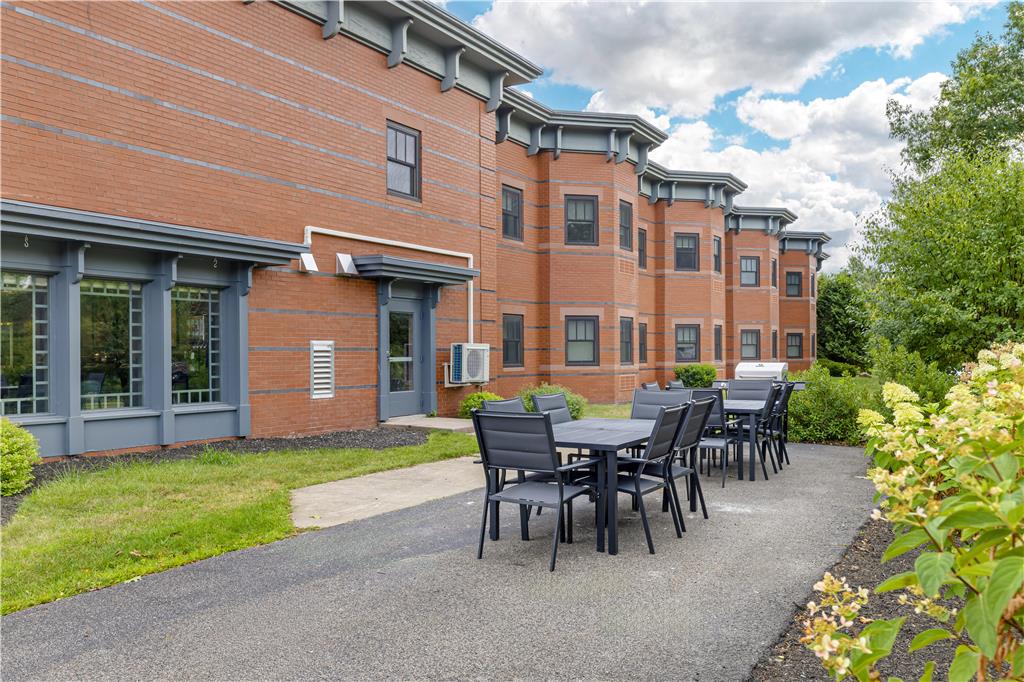 Best Western Potsdam University Park Inn - photo 12
