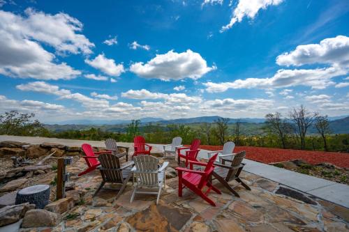 Tennessee Whiskey Indoor Pool Amazing Views Theater Room Hot Tub 5 Star Luxury - photo 4