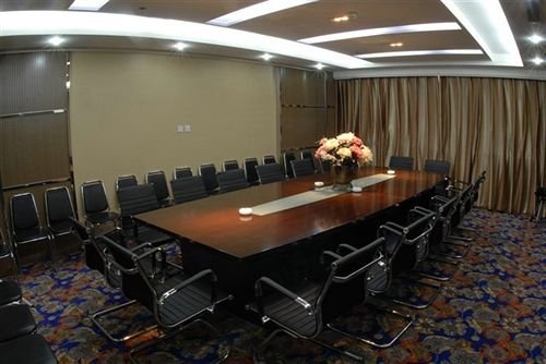 Great Dragon Hotel in Luoyang, People's Republic of China