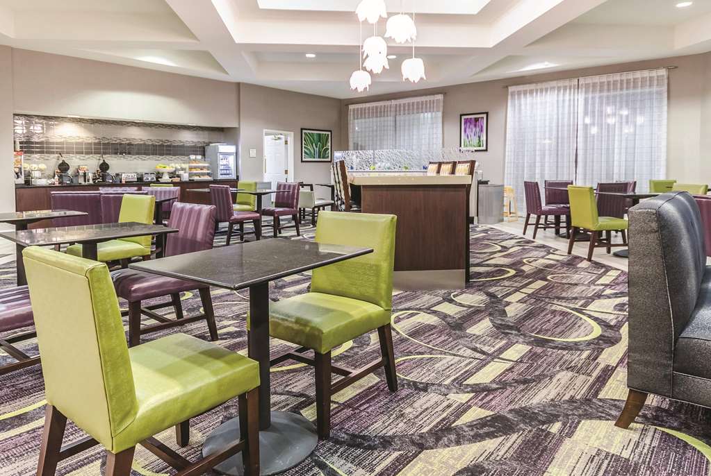La Quinta Inn & Suites by Wyndham Grand Junction - photo 43