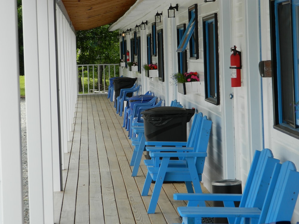 Belle Isle Motel - photo 24