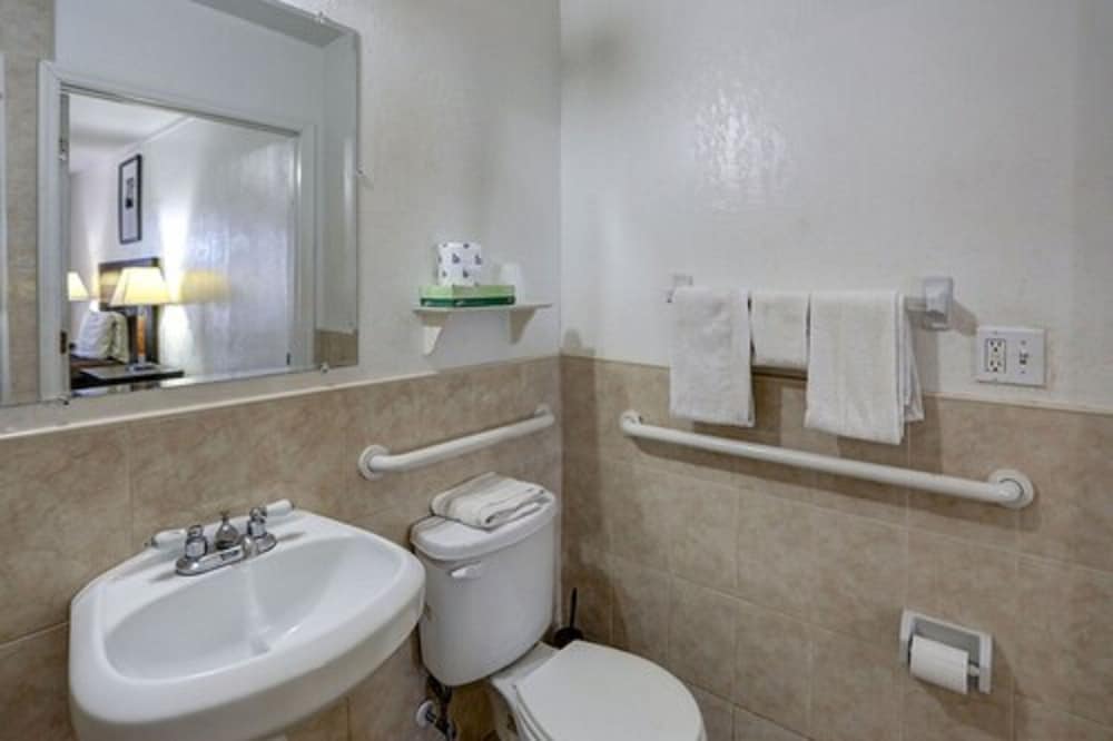 Richard's Hotel - photo 33