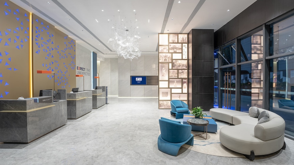 Holiday Inn Express Chengdu Pidu by IHG — 4-Star Luxury Hotel in Chengdu, People's Republic of China