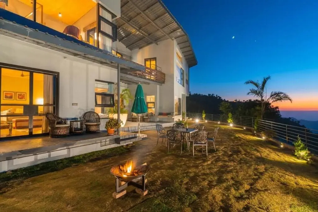 StayVista at Nivriti Heated Outdoor Pool in Kasauli, India