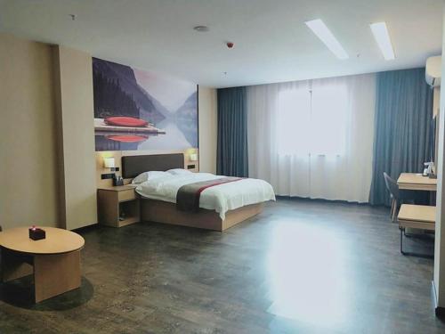 Thank Inn Hotel Guangdong Jiangmeng Kaiping City Shuikou Bus Terminal Station — hotel in Jiangmen
