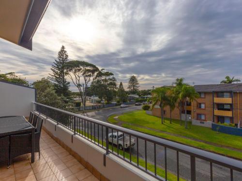 Prelude Penthouse stroll to the beach in Hawks Nest, Australia