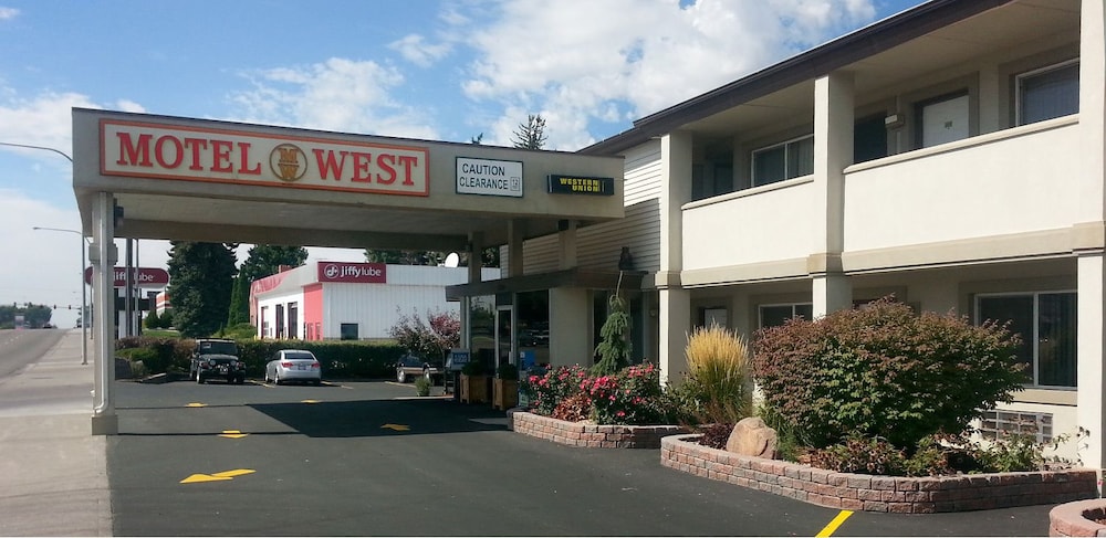 Motel West - photo 2