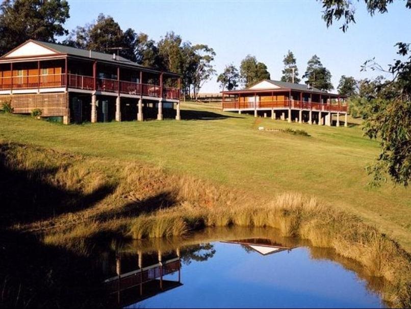 North Lodge Cottages — 4-Star Luxury Hotel in Pokolbin, Australia