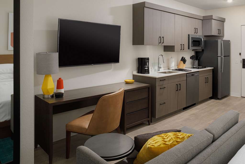 WaterWalk Extended Stay by Wyndham Phoenix N. Happy Valley - photo 9