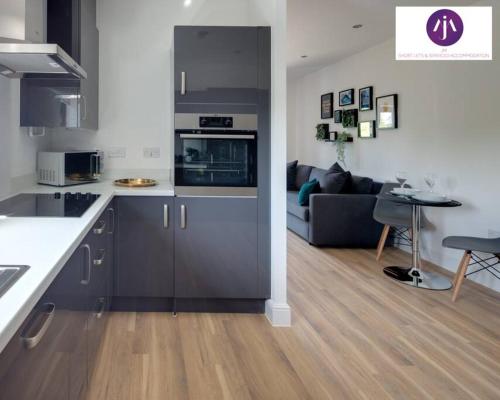 Stevenage Luxury 1Bed Apartment Sleeps 4 WIFI Free Parking By JM Short Lets & Serviced Accommodation — 4-Star Luxury Hotel in Stevenage, United Kingdom