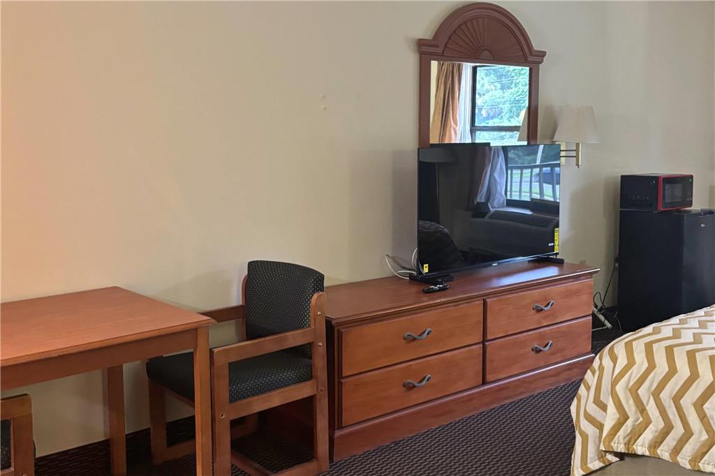 Alachua Inn - photo 17