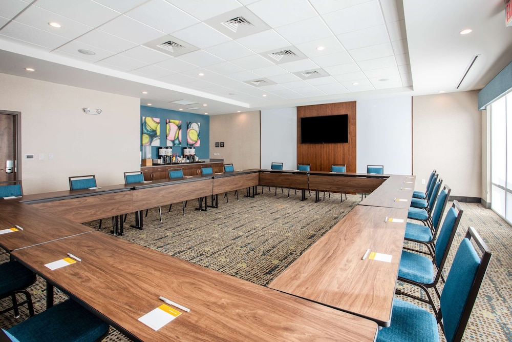 Hampton Inn & Suites North Port - photo 30