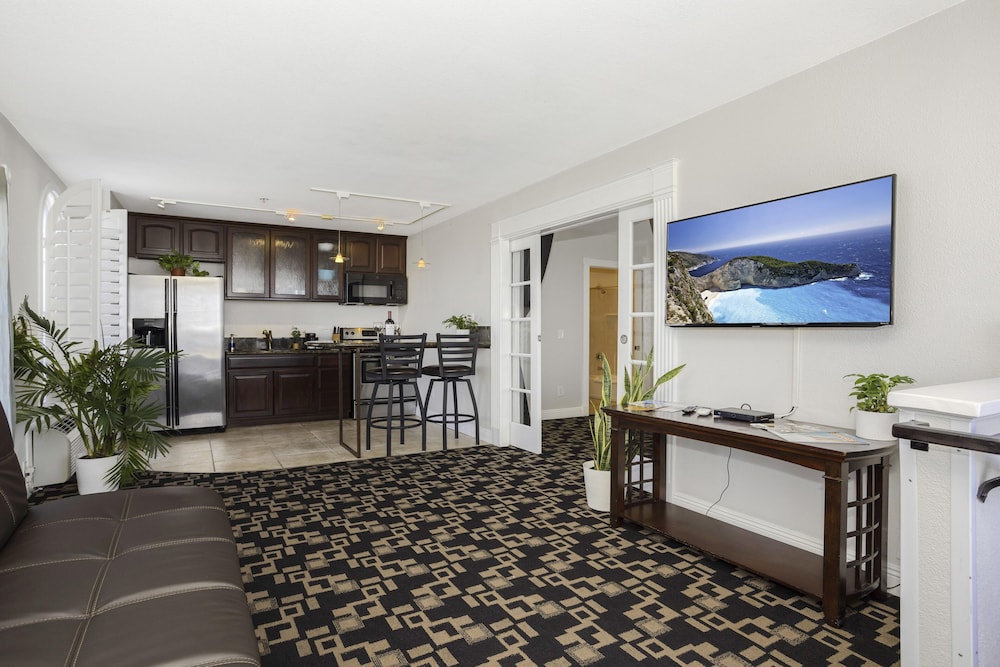 The Hotel Oceanside - photo 33