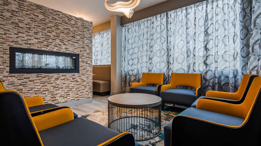 Best Western Plus Bloomington East Hotel in Bloomington, United States