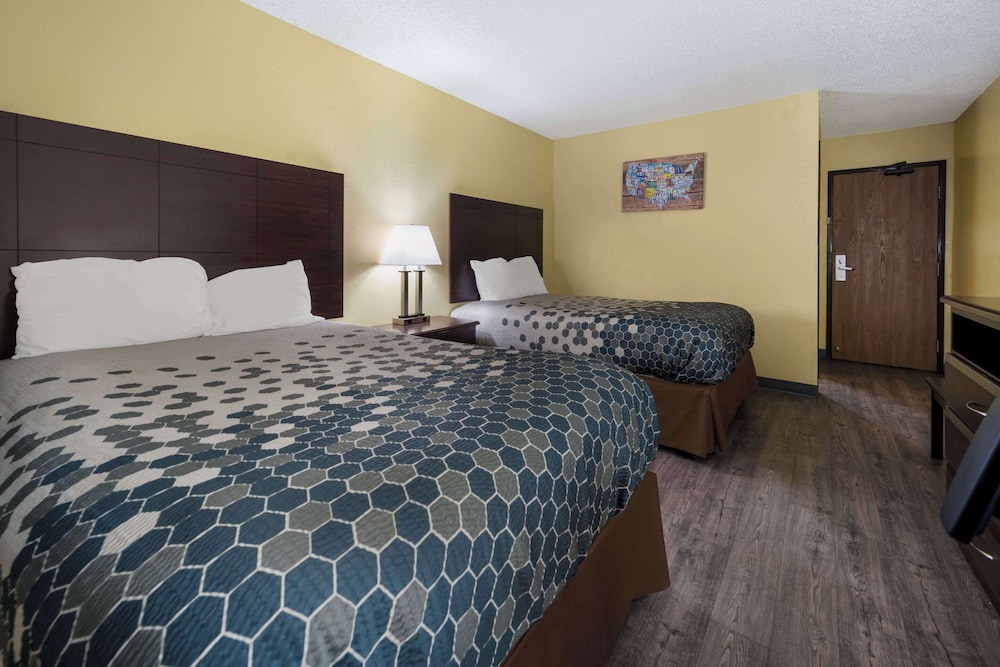 Econo Lodge Spotsylvania Town Center - photo 37