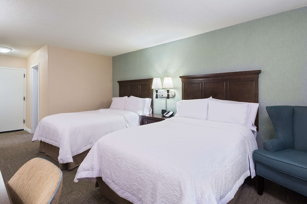 Hampton Inn White Plains Tarrytown - photo 13