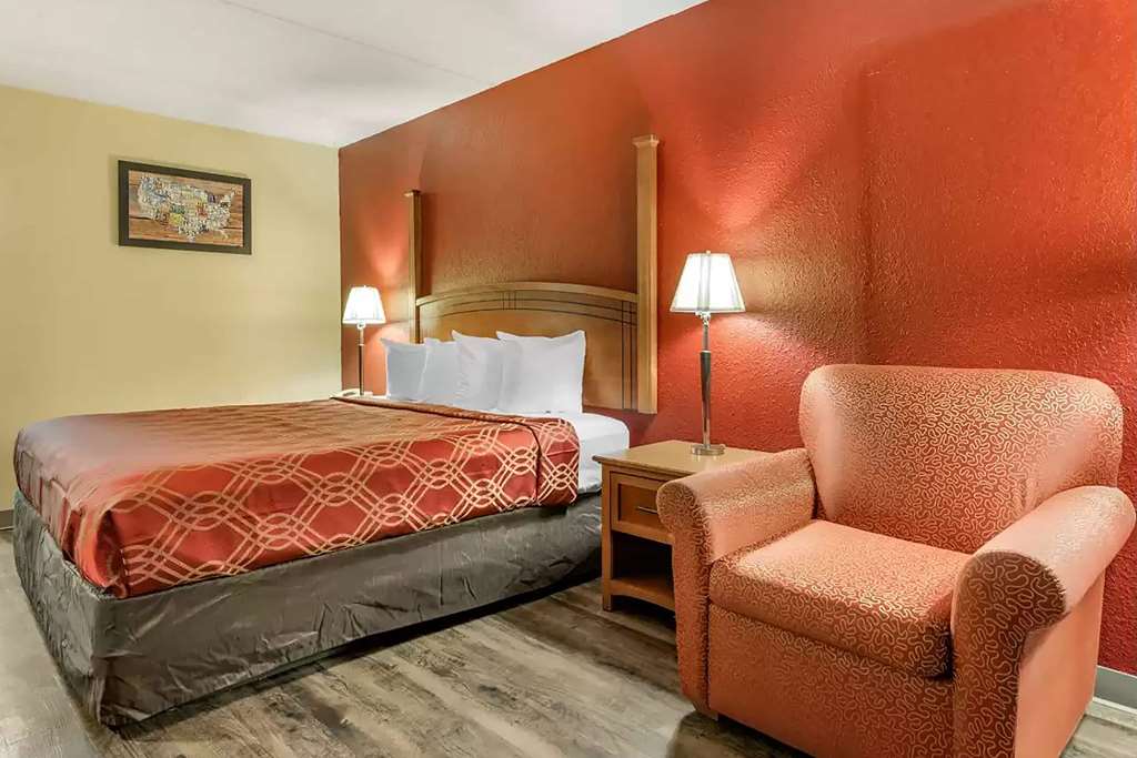 Super 8 by Wyndham Perrysburg Toledo - photo 9
