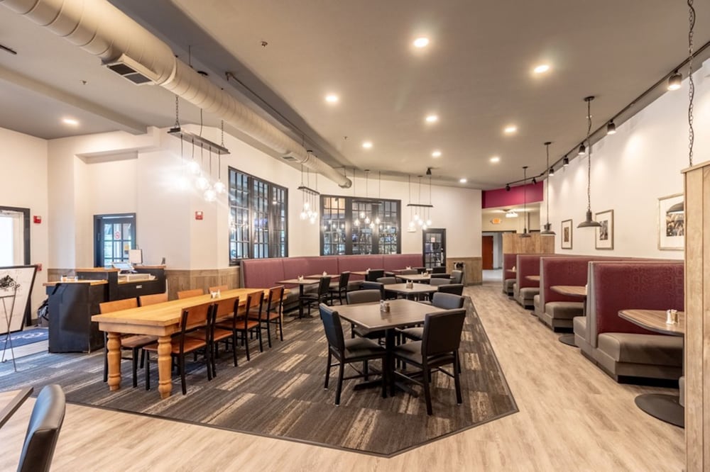 Holiday Inn Poplar Bluff by IHG - photo 43