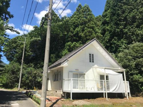 Villa Metasequoia 愛犬と泊まれる宿 — 4-Star Luxury Hotel in Kaizu, Japan