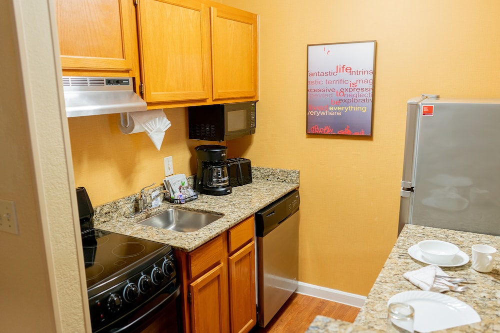 TownePlace Suites by Marriott Dallas Las Colinas - photo 14
