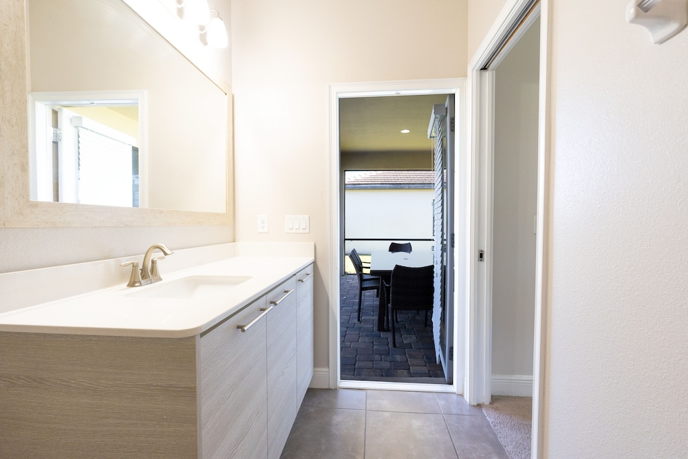 Balmoral Resort 169cc 3 Bedroom Home by RedAwning - photo 16