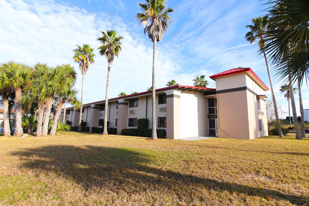 Ramada by Wyndham Davenport Orlando South - photo 5