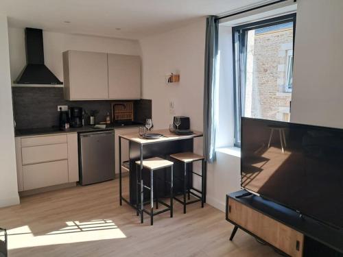 Studio Independant Gare Hopital Naval Group in Lorient, France