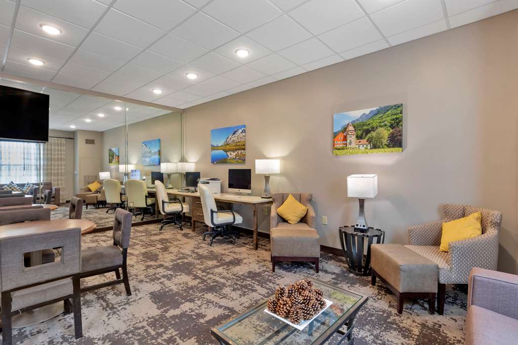 Best Western Plus Swiss Chalet Hotel & Suites - photo 42