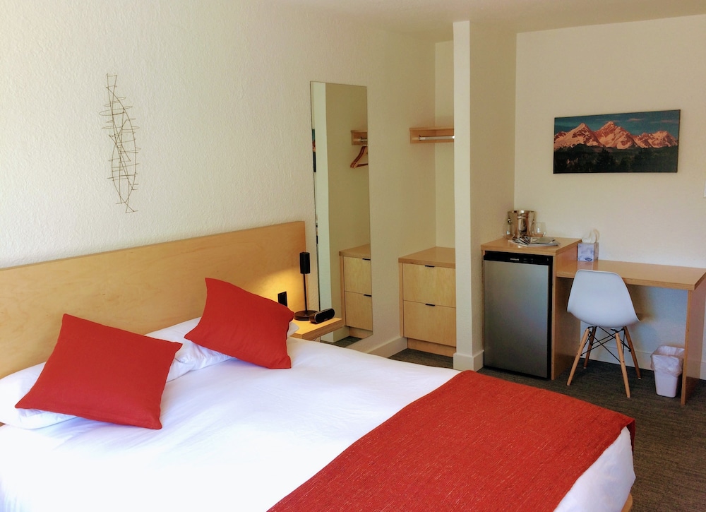 Heliotrope Hotel - photo 10