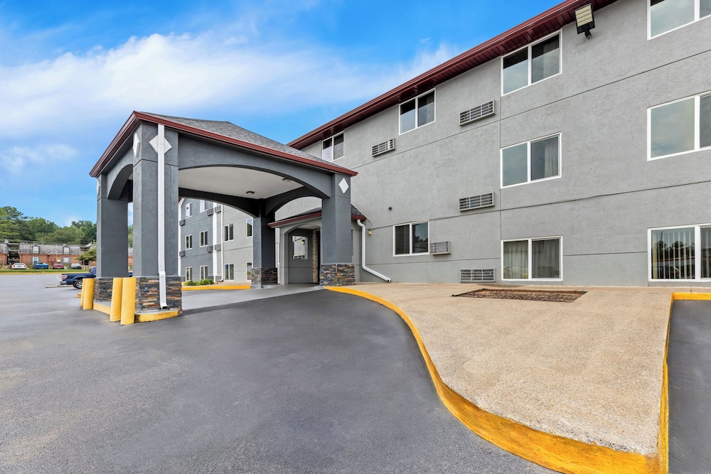 Red Roof Inn Huntsville AL - photo 35