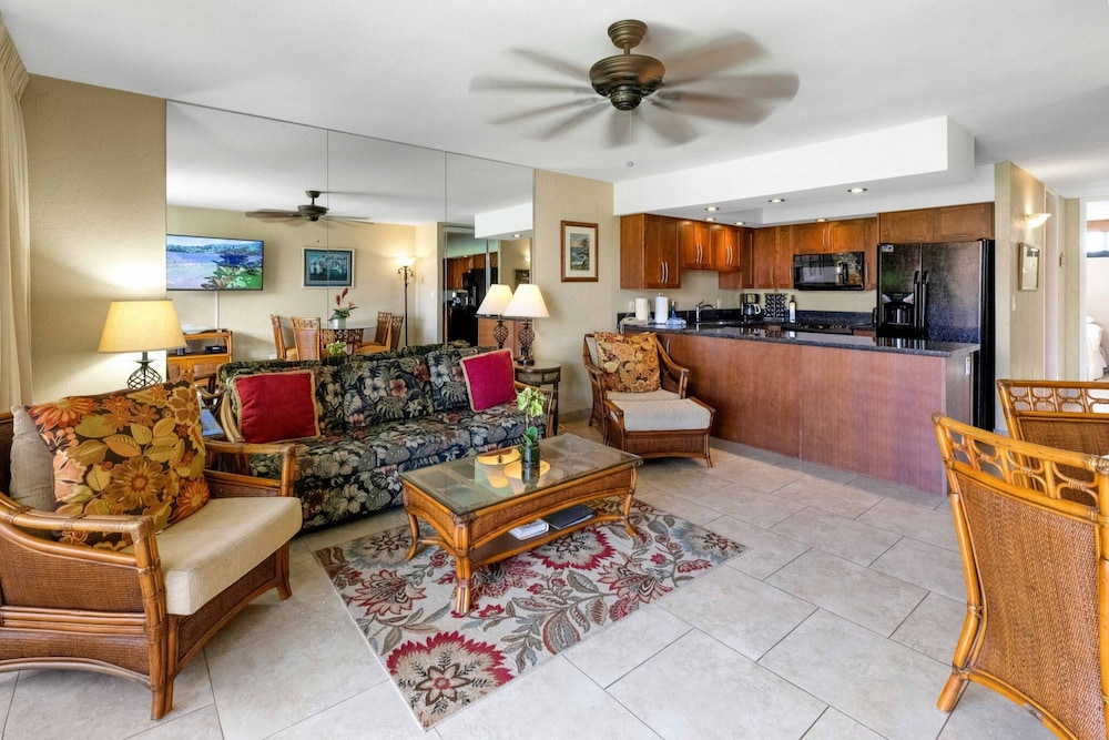 Panoramic Ocean View 1br Condo Suite 150 Feet From The Ocean At Papakea Ocean Front Resort 1 Bedroom Condo by RedAwning - photo 6