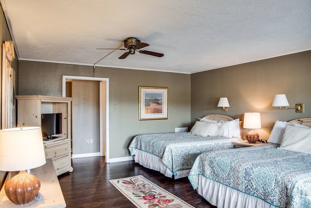 Cliff Dwellers Inn - photo 41