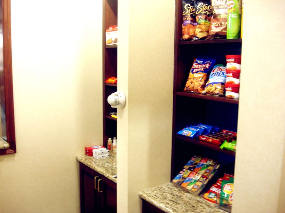 Hampton Inn Atlanta Fairburn - photo 42