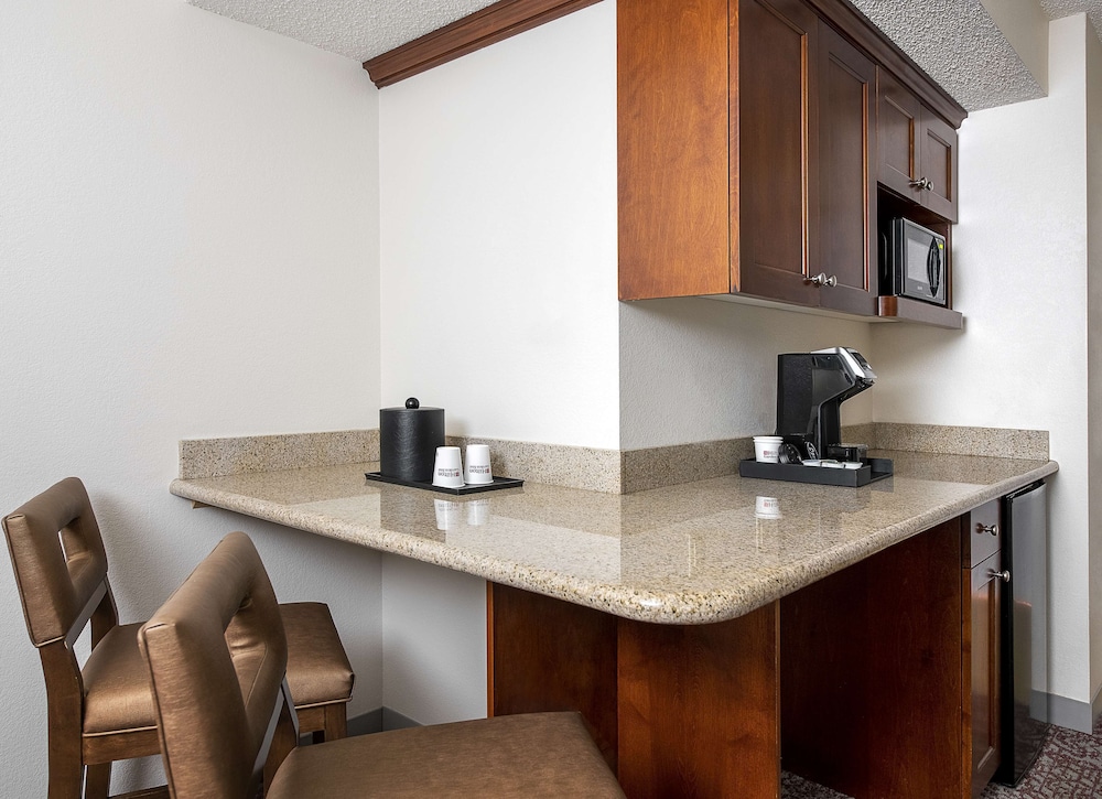 Hilton Garden Inn Cleveland Downtown - photo 10