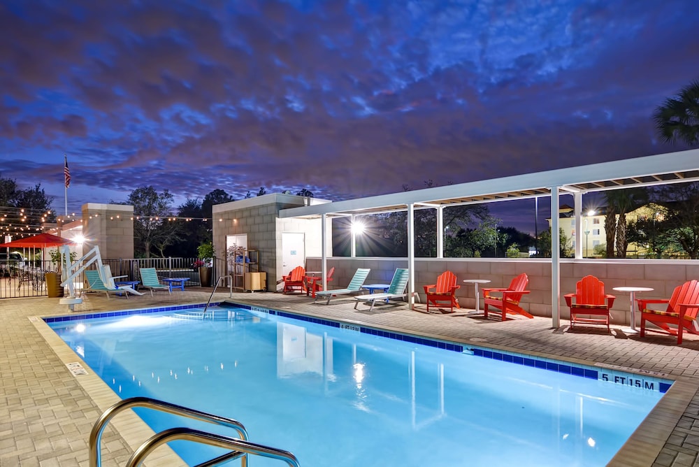 Home2 Suites by Hilton Tampa USF Near Busch Gardens - photo 24