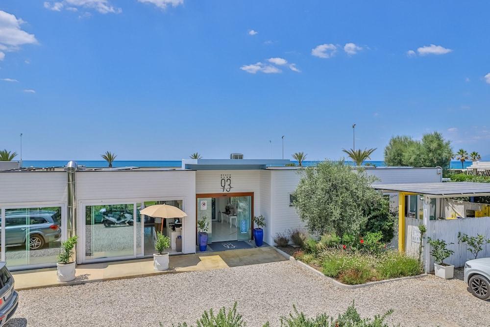 Beach Club 93 — 4-Star Luxury Hotel in Capaccio, Italy