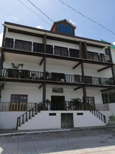 La Posada De Don Jose — Flores