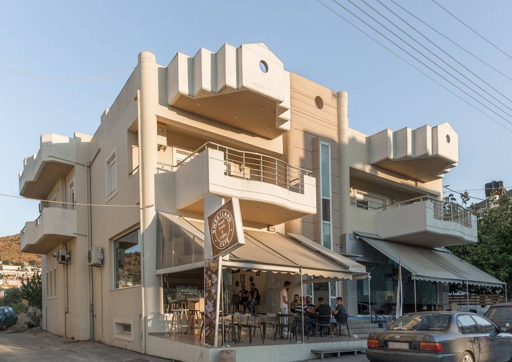 Asterousia Apartment — 4-Star Luxury Hotel in Pyrgos, Greece