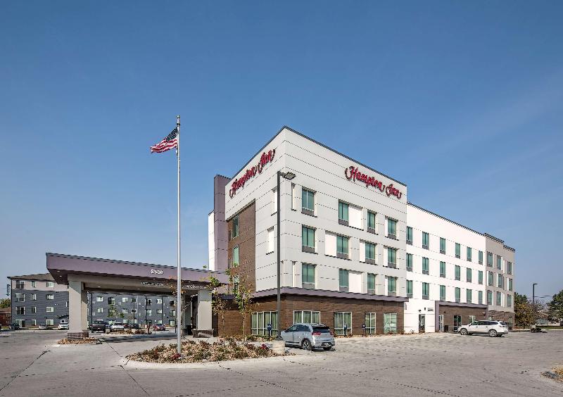 Hampton Inn Columbus NE - photo 2