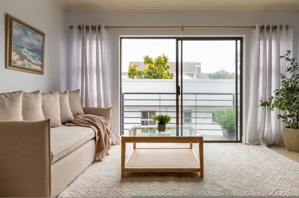 Cozy Corner Apartment