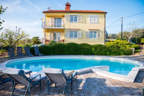 Apartment Laetitia — 4-Star Luxury Hotel in Kastelir, Croatia