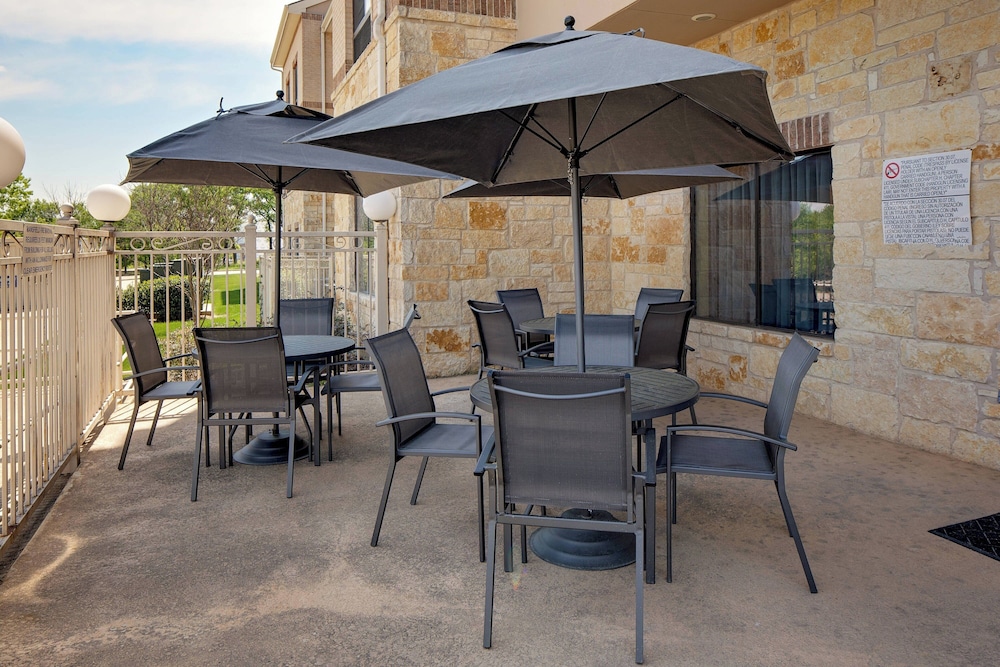 Fairfield Inn & Suites by Marriott Dallas Mansfield - photo 24