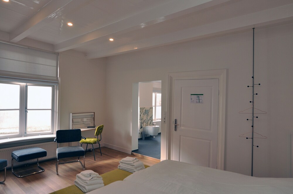 Boetiek Hotel Kampen — Kampen — photo 5
