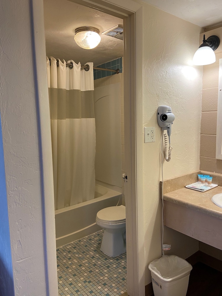 Buccaneer Inn - photo 58
