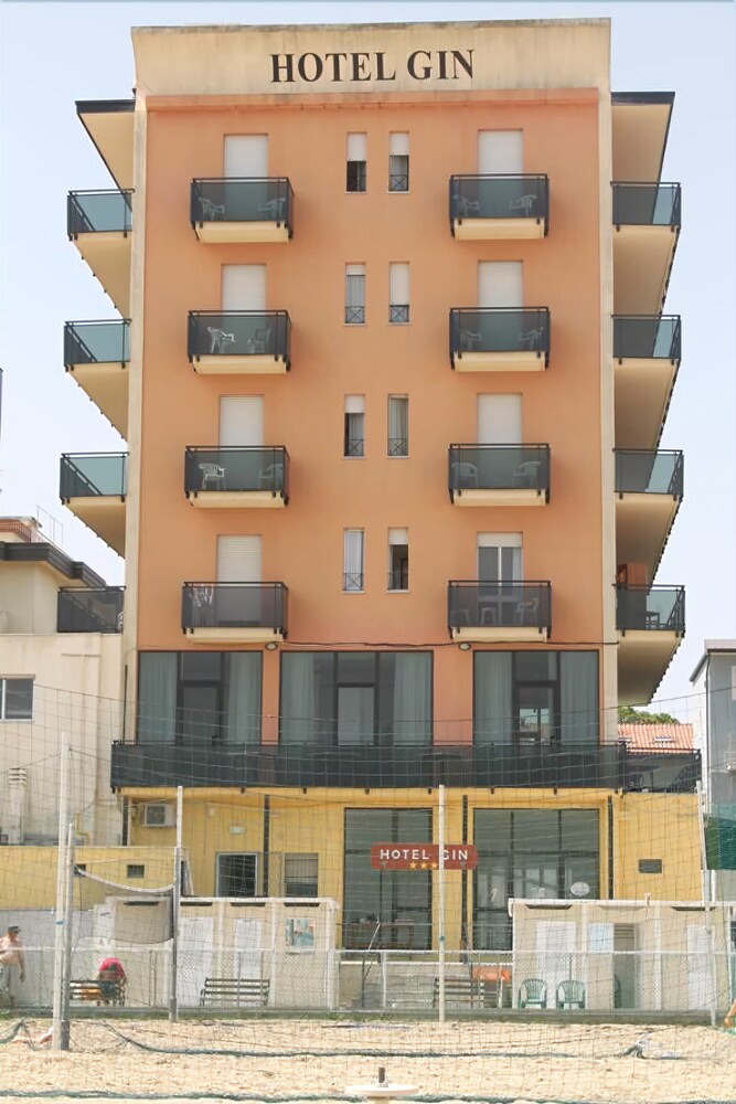 Hotel Gin sul mare - last minute hotel in Rimini